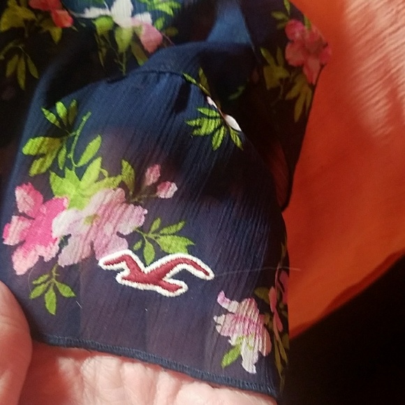 Hollister cross-back floral tank top - Picture 3 of 3